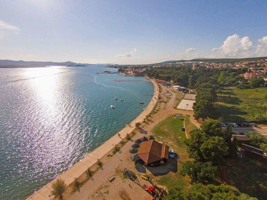 Apartments Dolac Sveti Filip i Jakov Exterior foto